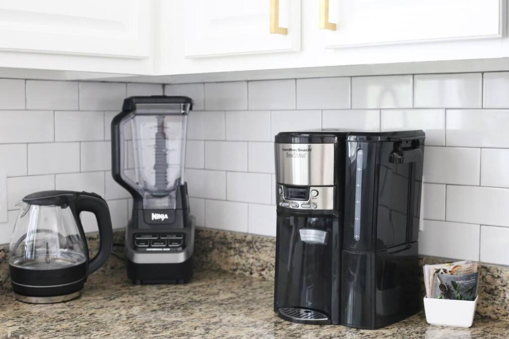 Sanctuary Gainesville Bright 2 Bedroom King Condo 외부 사진