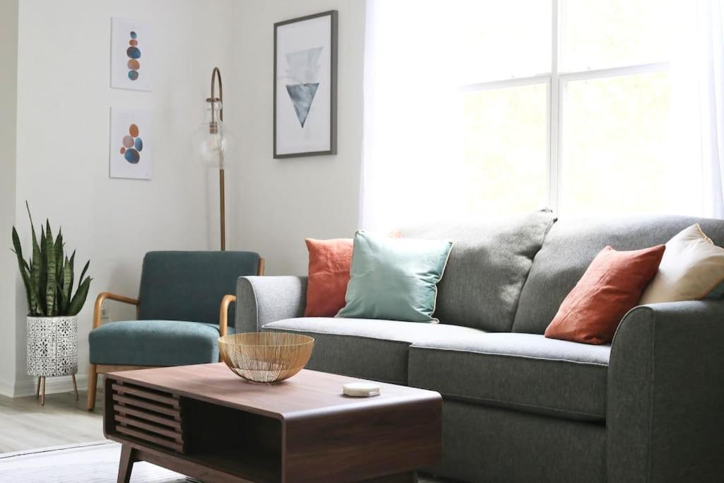 Sanctuary Gainesville Bright 2 Bedroom King Condo 외부 사진